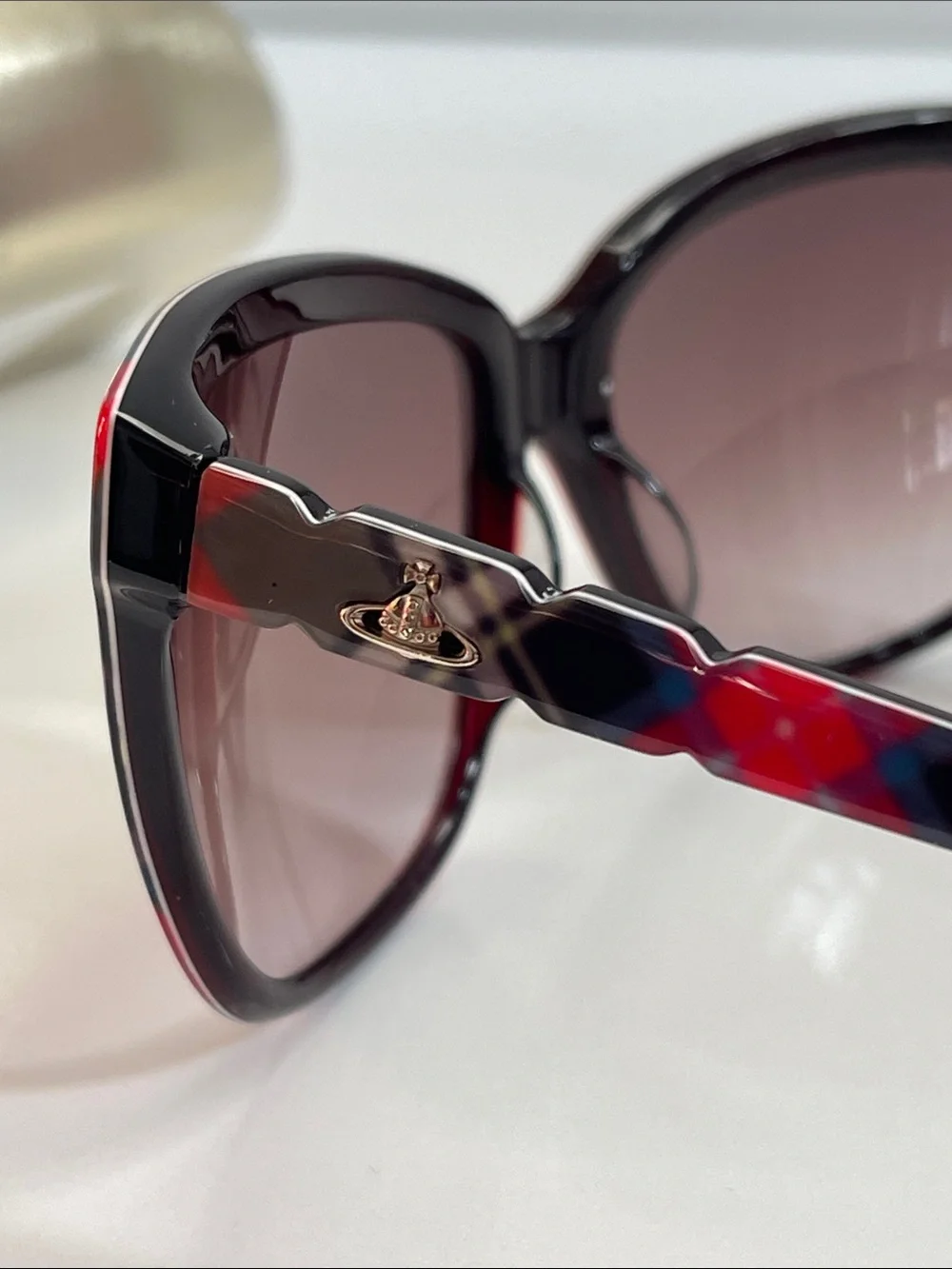 Vivienne Westwood Tartan Plaid Oversized Sunglasses Made in Italy BRAND NEW